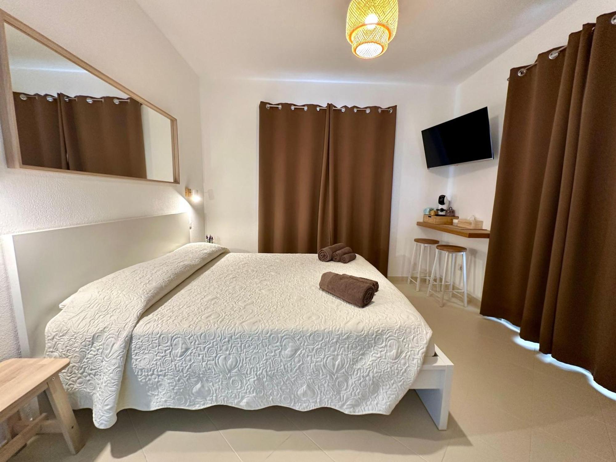 Lotto 16 - Guest House Olbia Esterno foto