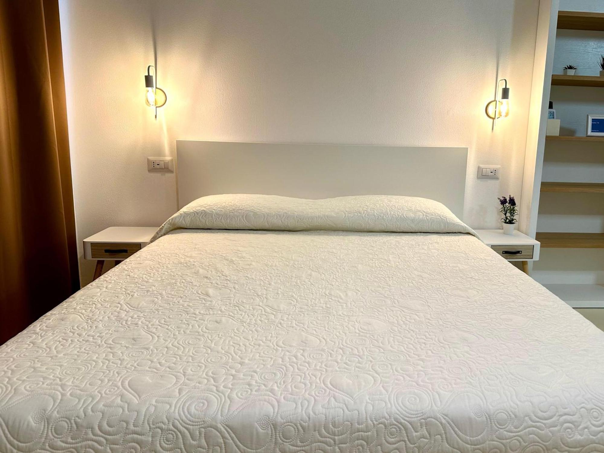 Lotto 16 - Guest House Olbia Esterno foto