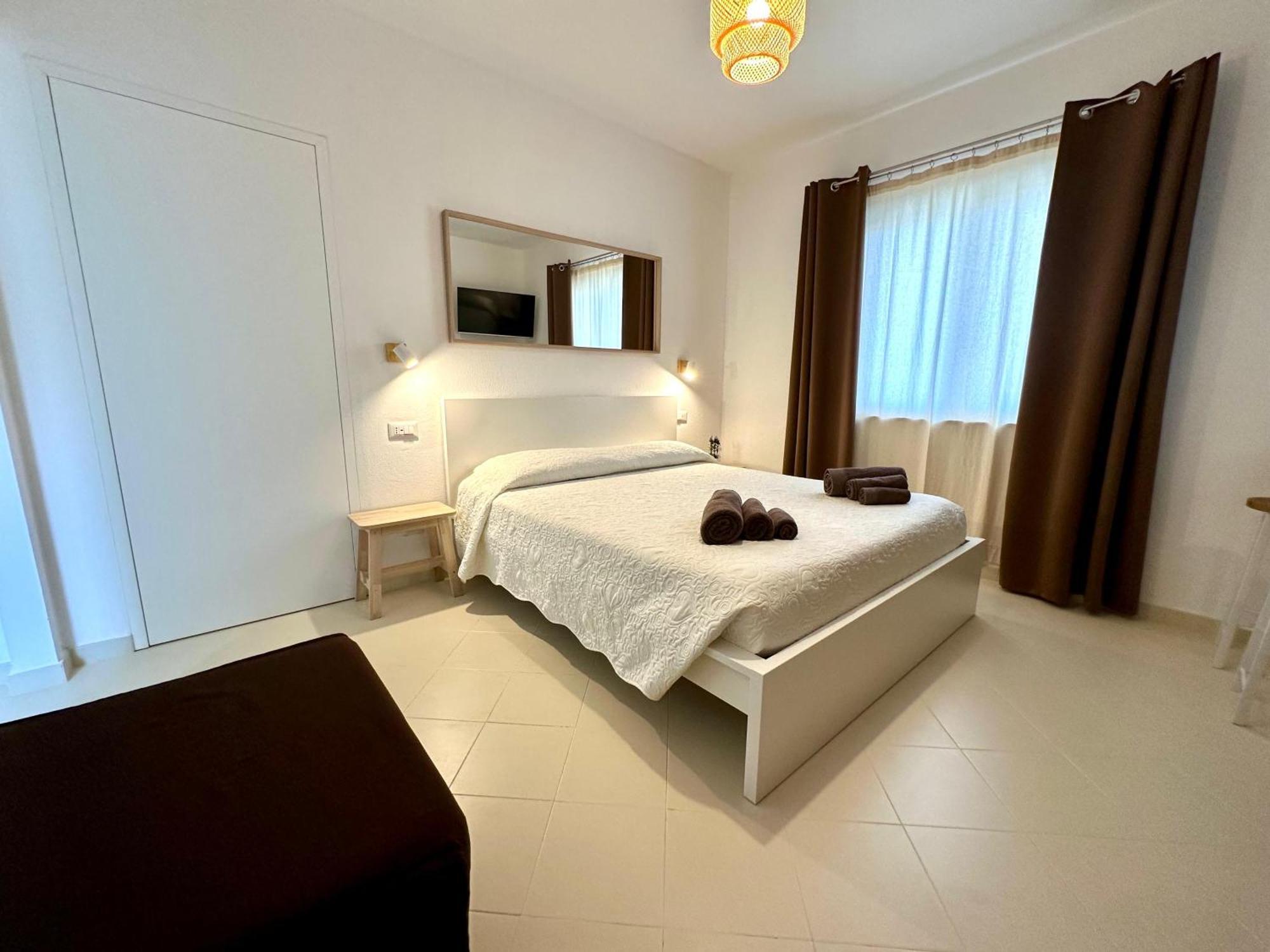 Lotto 16 - Guest House Olbia Esterno foto